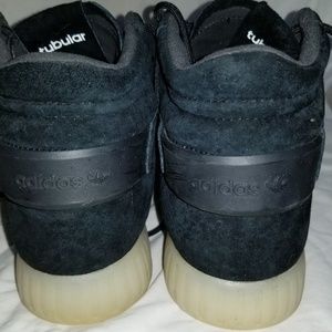 Black Adidas Sneakers